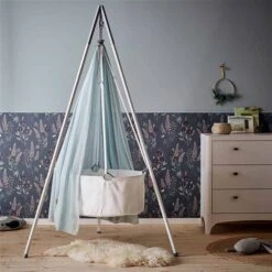 Leander Classic Babywiege Weiß Mit Matratze Und Deckenhaken 7 Leander Classic Babywiege Weiß Mit Matratze Und Deckenhaken -Kinder Geschäft 100041 leander classic cradle white blue a