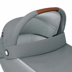 Maxi-Cosi Jade Kinderwagenaufsatz Essential Grey Gruppe 0/0+ (0-12 Kg) | Auch Im Auto Nutzbar 11 Maxi-Cosi Jade Kinderwagenaufsatz Essential Grey Gruppe 0/0+ (0-12 Kg) | Auch Im Auto Nutzbar -Kinder Geschäft 1510050110 2020 maxicosi carrycot jade grey essentialgrey designedfinition zoom