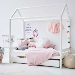 Hoppekids ECO Comfort Hausbett Weiß Kinderbett In 70 X 160 Cm - Mit Hausdach 18 Hoppekids ECO Comfort Hausbett Weiß Kinderbett In 70 X 160 Cm - Mit Hausdach -Kinder Geschäft 30 0008 32 07m pink milieu 1 1