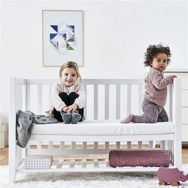 Hoppekids Anton Babybett Weiß 60x120 Cm Umbaubar Zur Bank | Zum Toppreis 4 Hoppekids Anton Babybett Weiß 60x120 Cm Umbaubar Zur Bank | Zum Toppreis – Bild 2