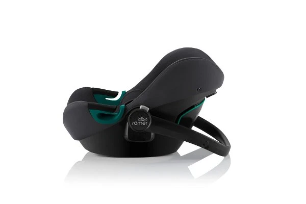 Britax Römer BABY-SAFE 3 I-SIZE Midnight Grey 0-13 Kg 9 Britax Römer BABY-SAFE 3 I-SIZE Midnight Grey 0-13 Kg – Bild 7