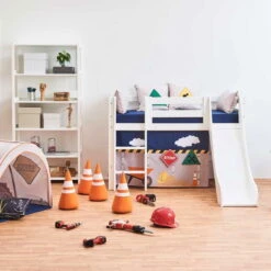 Hoppekids Halbhohes Bett ECO Luxury 70x160 Cm Mit Rutsche, Gerader Leiter & Absturzsicherung 13 Hoppekids Halbhohes Bett ECO Luxury 70x160 Cm Mit Rutsche, Gerader Leiter & Absturzsicherung -Kinder Geschäft construction premium half high w slide 70x160 cm milieu 2 1