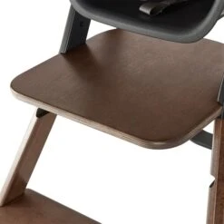 Ergobaby Evolve 3-in-1 Hochstuhl Dark Wood Set Mit Babysitz & Tablett 23 Ergobaby Evolve 3-in-1 Hochstuhl Dark Wood Set Mit Babysitz & Tablett -Kinder Geschäft evolve high chair dark wood 24 1