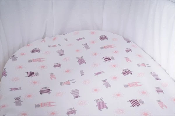 Mionido Stubenwagen Maxi Weiß Pyjamabär Flieder Mit Garnierung, Matratze Und Matratzenbezug 4 Mionido Stubenwagen Maxi Weiß Pyjamabär Flieder Mit Garnierung, Matratze Und Matratzenbezug – Bild 2