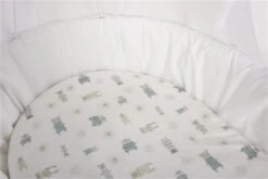 Mionido Stubenwagen Maxi Weiß Pyjamabär Grün Mit Garnierung, Matratze Und Matratzenbezug -Kinder Geschäft v1 560 80 4